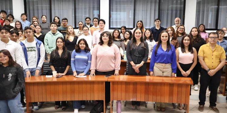 Magistradas del TEQROO imparten conferencia sobre “Autoridades Electorales y la Protección de los Derechos Político-Electorales” en la UQROO