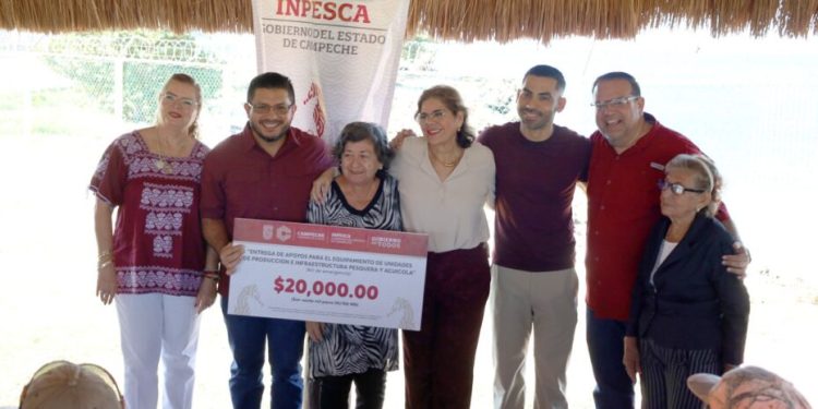 Entrega de apoyos fortalece al sector pesquero y acuícola de Campeche