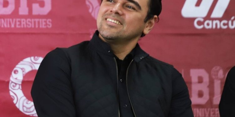 300 millones en dos años dilapidó Enrique Baños al frente de la UT Cancún, ¿a quién le reporta, dónde termina el recurso de los estudiantes?