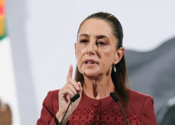 Sheinbaum advierte a Perú que ingresar a Embajada mexicana sería una violación internacional