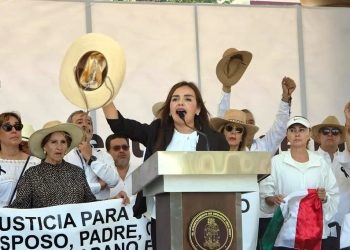 Grecia Quiroz llama a un “voto de castigo” en 2027 tras multitudinaria movilización en Uruapan