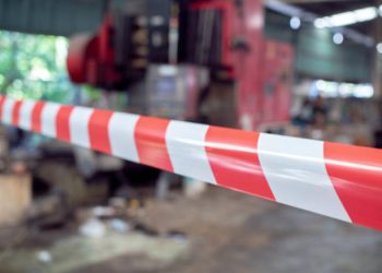 Volcadura frente al Tren Maya deja cuatro heridos en la autopista Cancún–Mérida