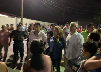 Setab se compromete a restablecer energía eléctrica en escuela de Ixtacomitán tras protesta
