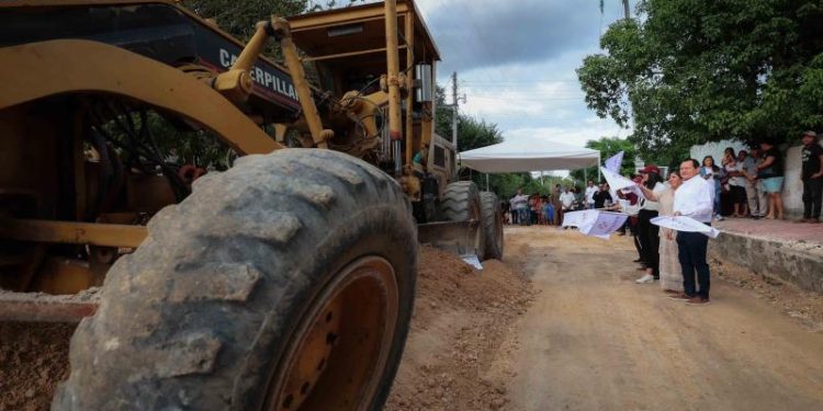 Renacimiento Maya reconstruye calles en Tekal de Venegas