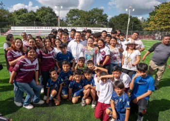 Gobierno del Renacimiento Maya entrega renovada cancha de fútbol 7 en Xocchel