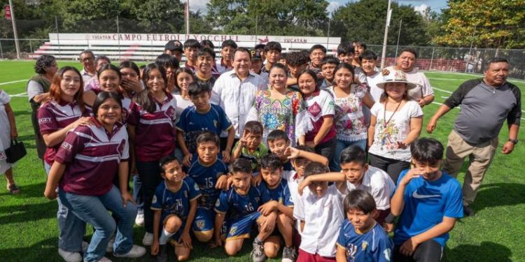 Gobierno del Renacimiento Maya entrega renovada cancha de fútbol 7 en Xocchel