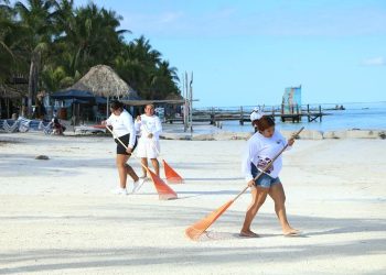 Quintana Roo inicia diciembre con recale mínimo de sargazo en sus playas