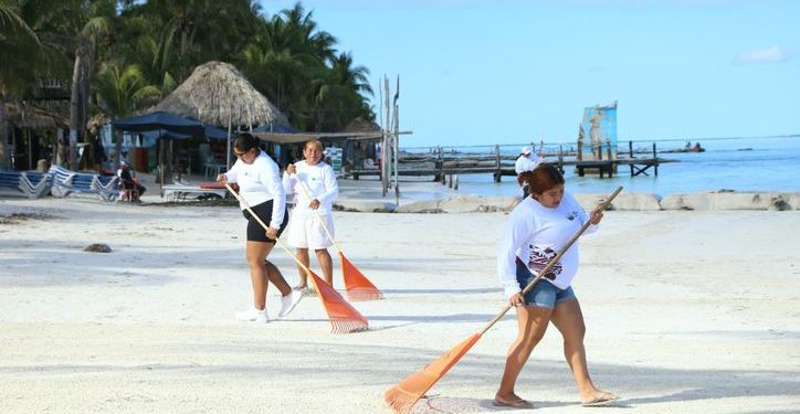 Quintana Roo inicia diciembre con recale mínimo de sargazo en sus playas