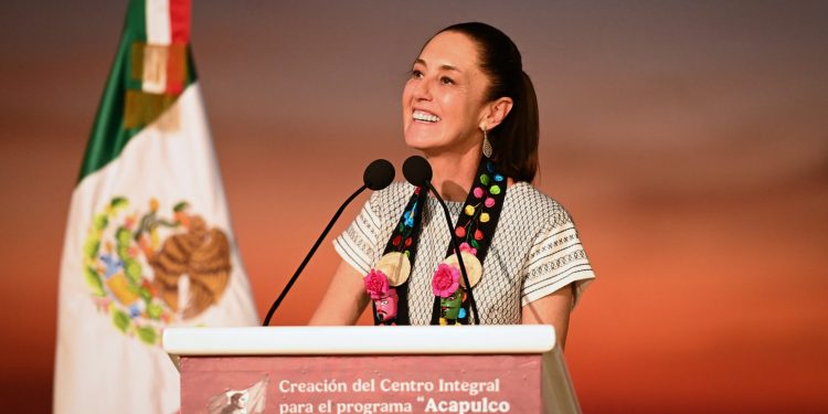 Sheinbaum llama a redescubrir Acapulco y afirma que el puerto avanza con fuerza