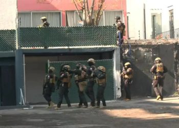 Enfrentamiento armado durante operativo contra extorsión deja un policía herido en la CDMX