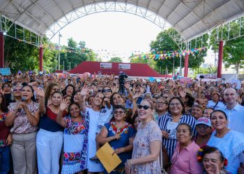 Claudia Sheinbaum y Mara Lezama encabezaron la Asamblea Pensión Mujeres Bienestar en Puerto Morelos