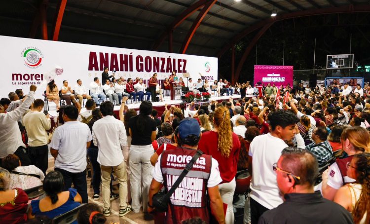Ante una multitud que colmó el recinto, Anahí González rindió cuentas al pueblo y reafirmó su compromiso scon la ciudadanía