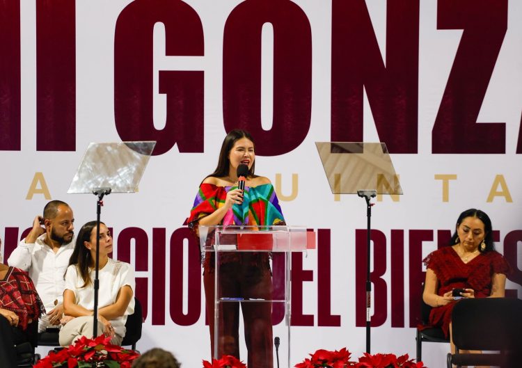 Ante una multitud que colmó el recinto, Anahí González rindió cuentas al pueblo y reafirmó su compromiso scon la ciudadanía