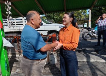 Ayuntamiento de Paraíso brinda apoyo a familia que perdió su hogar en incendio