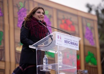 Prevé Clara Brugada aval a presupuesto 2026 para fortalecer apoyos sociales; entrega de vales Mercomuna suma 335 mil este año