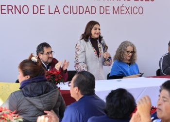 Comparte Clara Brugada almuerzo navideño con habitantes de El Queso, Álvaro Obregón; continuará la transformación de colonias, asegura