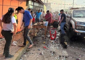 Explosión consume puesto de pirotecnia en Huimanguillo; no se reportan heridos