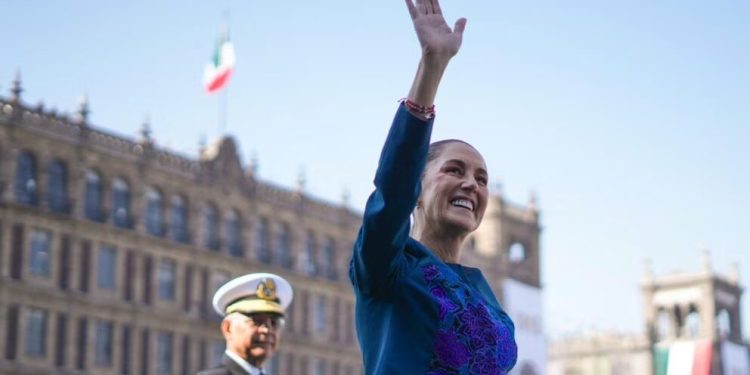 Sheinbaum anuncia implementación de salud universal durante celebración por los siete años de la 4T en el Zócalo