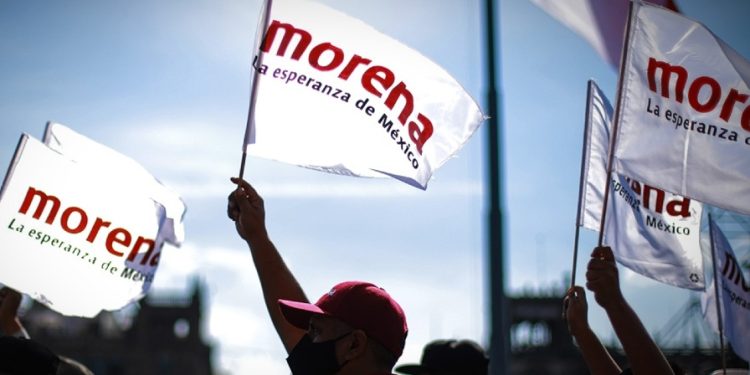 Morena reporta más de 10 millones de militantes, pero recibe sanción del IN