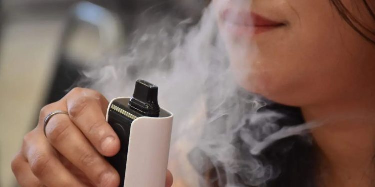 Sheinbaum respalda prohibición de vapeadores y asegura que representan un grave riesgo para la salud