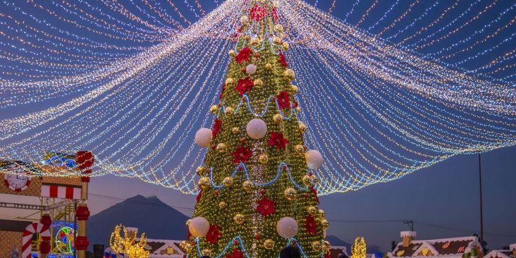 CDMX inicia actividades navideñas con posadas, encendidos y una Villa Navideña