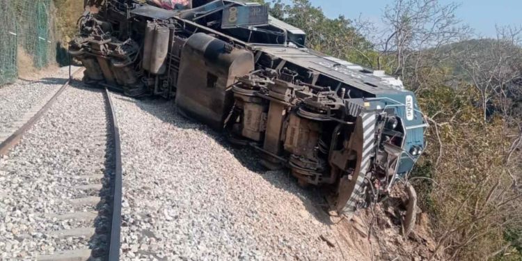 Muere una menor en descarrilamiento del Tren Interoceánico; suman 13 víctimas
