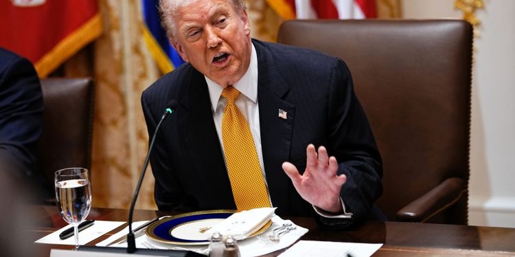 Trump anuncia cambios al sistema de salud y plan de vivienda accesible en mensaje a la nación