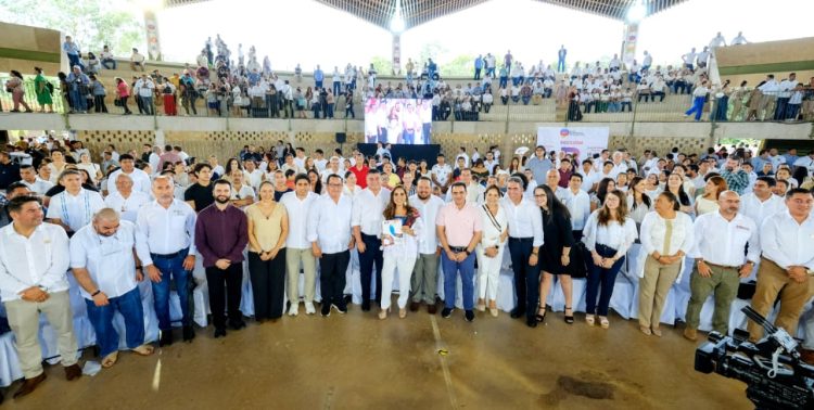 Integrantes del Pleno asisten a la Presentación del Plan Estratégico Quintana Roo 2025–2050