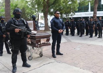 Violencia letal cobra la vida de 336 policías en México durante 2025