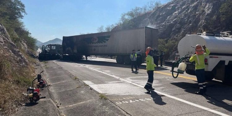 Suspensión preventiva en la autopista Tepic–Mazatlán por hechos violentos