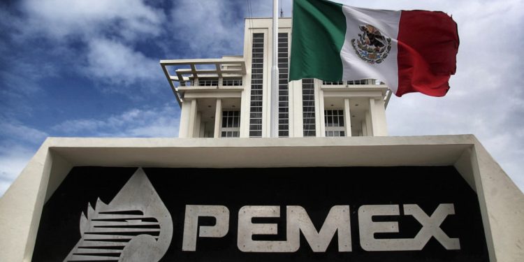 Pemex otorgó contrato millonario y con información reservada a la empresa Cotemar