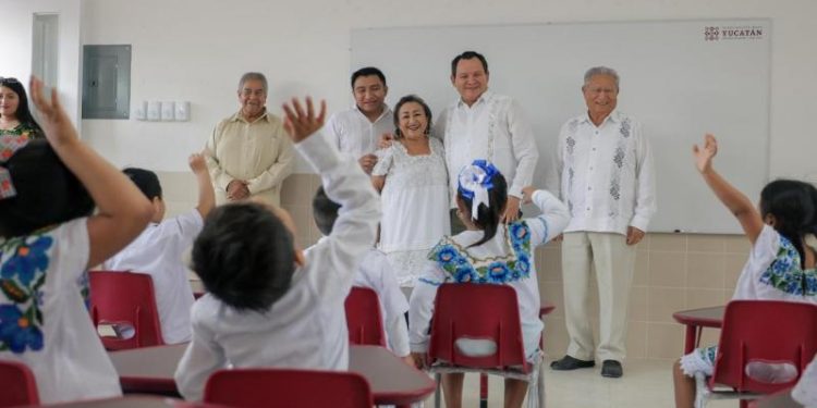 Renacimiento Maya mejora infraestructura educativa en Tinum
