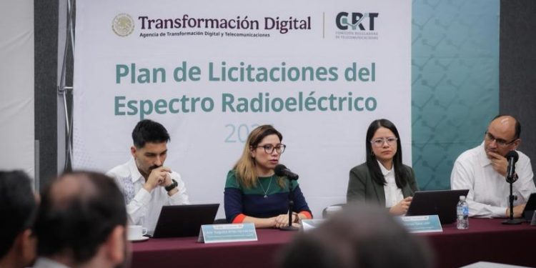 Analizan en Yucatán cobertura 5G, conectividad industrial y microondas