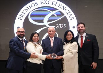 Playa del Carmen gana el Premio Excelencias Turísticas en la FITUR 2026 por la Ruta de la Miel y la Selva