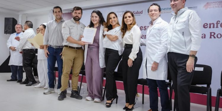 Quintana Roo amplía su capacidad hospitalaria con la incorporación de 115 profesionales de la salud: Mara Lezama y Alejandro Svarch