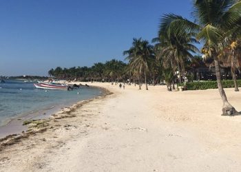 Piden el acondicionamiento de accesos de playas de Tulum para personas con discapacidad