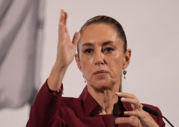 Sheinbaum rechaza clasificar a cárteles como terroristas tras diálogo con Trump