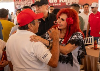 Personas privadas de su libertad convivieron con  Layda Sansores, con motivo de la celebración del día de reyes
