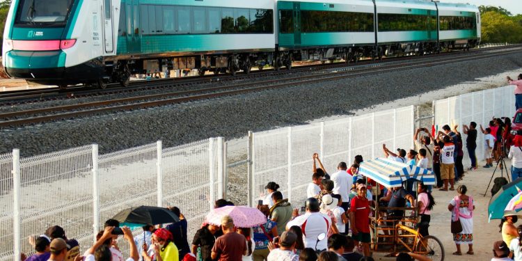 Alta afluencia reactiva movilidad en la estación del Tren Maya en Campeche