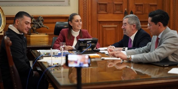 Sheinbaum dialoga con Trump; Harfuch y De la Fuente participan en la llamada