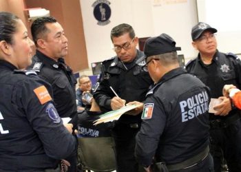 Destaca Javier May salario de casi 20 mil pesos para policías en Tabasco