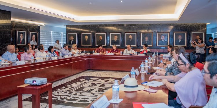 Gobierno de Campeche impulsa proyectos de infraestructura en varios municipios