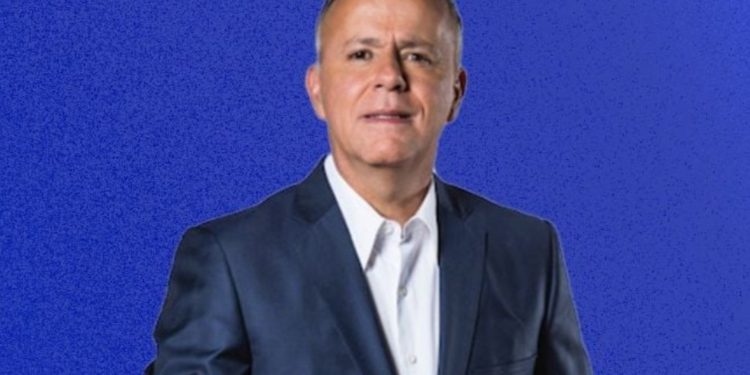 Sheinbaum califica de “antipatriota” postura de Gómez Leyva sobre intervención de EE. UU. en Venezuela