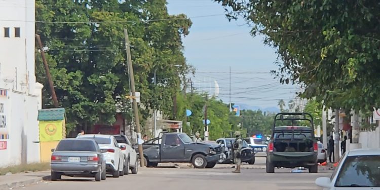 Enfrentamiento en Culiacán deja un policía herido, cuatro detenidos y tres civiles lesionados