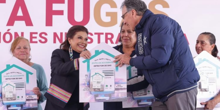 Clara Brugada pone en marcha programa detector que salva; entrega 10 mil dispositivos para identificar fugas de gas