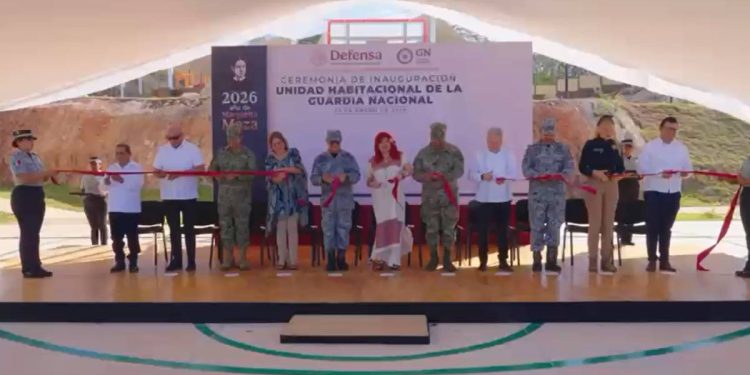 Layda Sansores y mandos militares inauguraron la Unidad Habitacional de la Guardia Nacional en Campeche