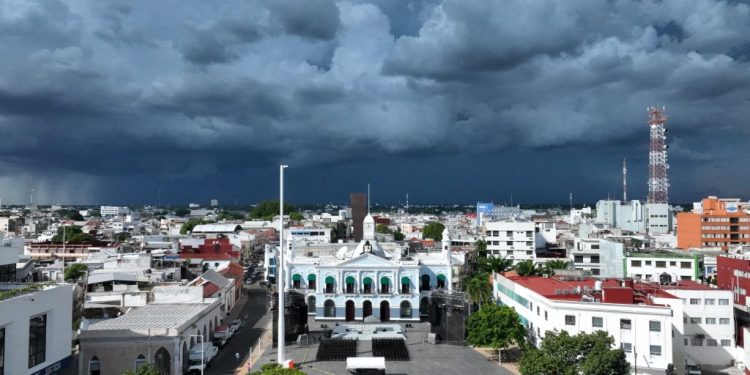 Frente frío 30 seguirá afectando a Tabasco con lluvias fuertes