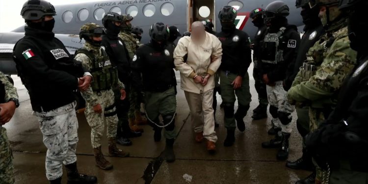 México envía a 37 criminales de alto impacto a Estados Unidos en operativo binacional
