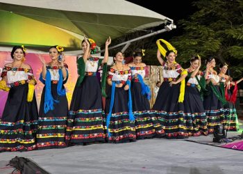 Recorridos de embajadoras iniciarán el 9 de abril en la región de los Ríos