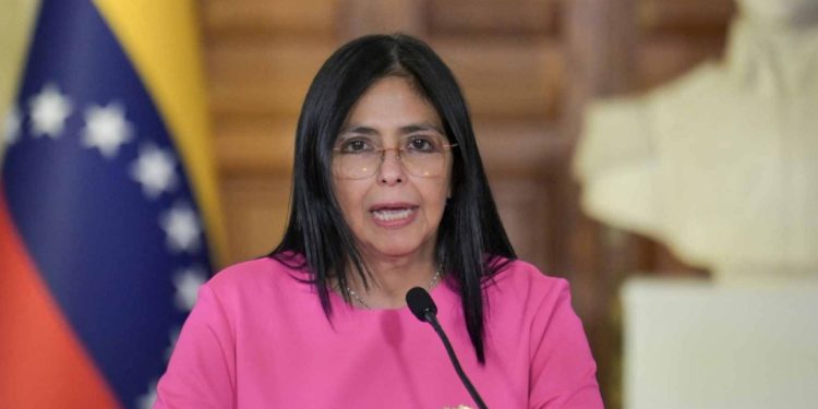 Delcy Rodríguez asume como presidenta encargada de Venezuela en medio de una crisis política